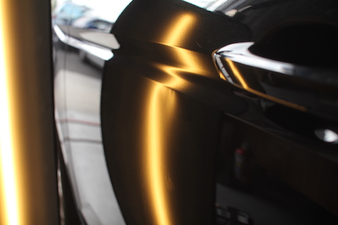 ワーゲン　トゥーラン　ヘコミ　修理　デントリペア　ドア