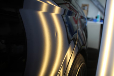 ベンツ　ヘコミ　修理　デントリペア　ドア