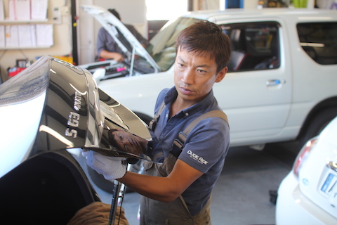 S63　ベンツ　デントリペア　ヘコミ　修理　トランク