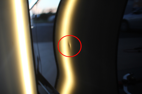 ベンツ　E63　ヘコミ　修理　デントリペア　ドア