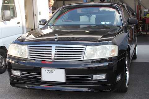 セドリック　フロントガラス　飛び石　修理　ウインドリペア