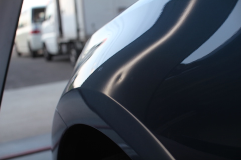 フォルクスワーゲン　ゴルフ　ヘコミ　修理　フェンダー