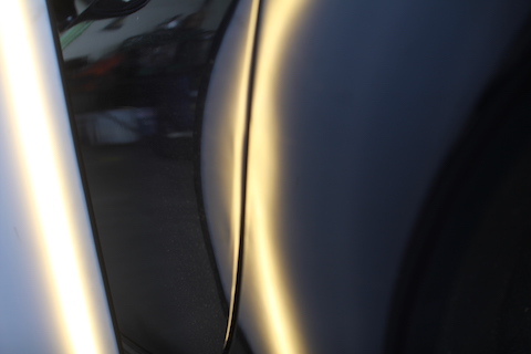 RX-7　ヘコミ　修理　デントリペア　リアクォーター