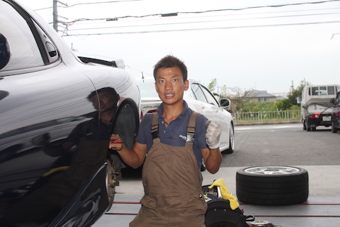 RX-7　ヘコミ　修理　デントリペア　リアクォーター