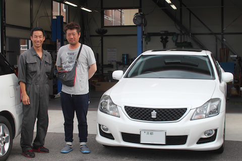 クラウン　フロントガラス　飛び石　修理　ウインドリペア