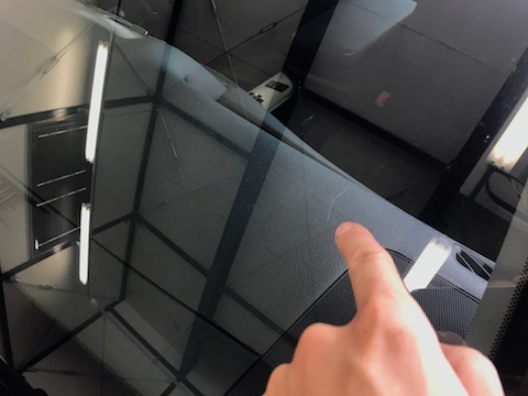 フィット　フロントガラス　飛び石　修理　ウインドリペア