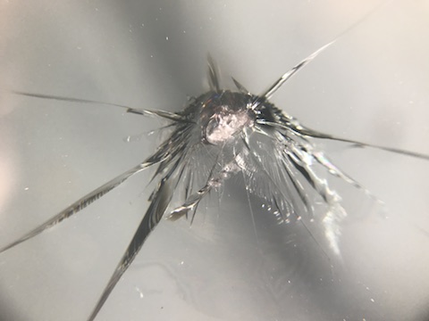 ベンツ　GLC250　フロントガラス　飛び石　修理　ウインドリペア