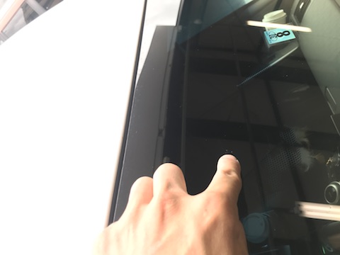 プリウスα　フロントガラス　飛び石　修理　ウインドリペア