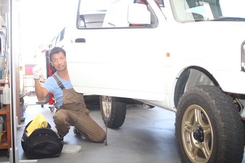 ジムニー　ヘコミ　修理　デントリペア　ドア