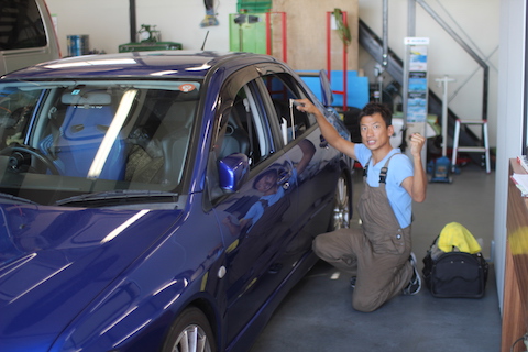 ランサー　ヘコミ　修理　デントリペア　ドア