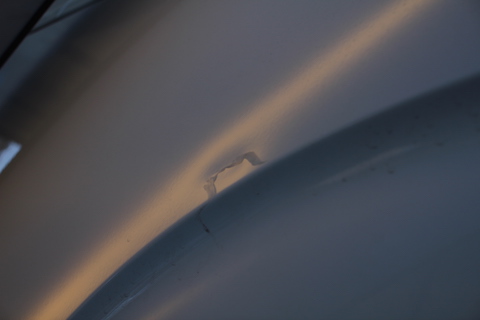 ハイエース　ヘコミ　修理　デントリペア　クォーター