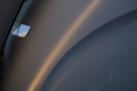 ハイエース　ヘコミ　修理　デントリペア　クォーター