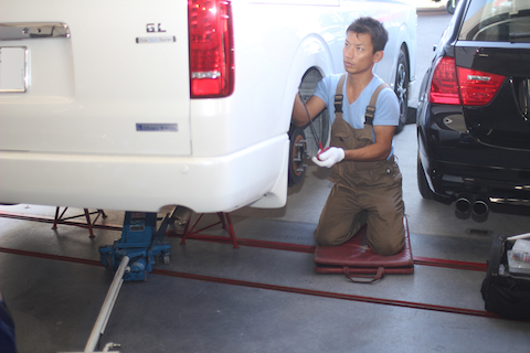 ハイエース　ヘコミ　修理　デントリペア　クォーター