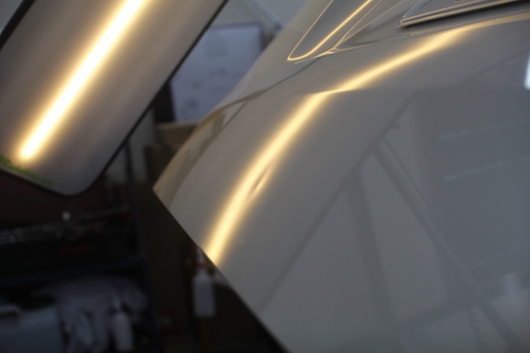 ハイエース　リアゲート　ヘコミ　修理　デントリペア