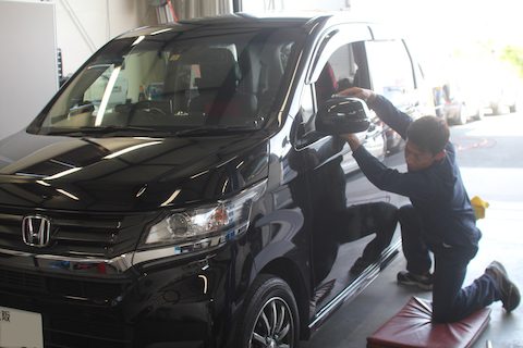 Nワゴン　ヘコミ　修理　デントリペア　ドア