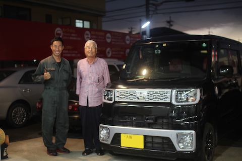 ウエイク　フロントガラス　飛び石　修理　ウインドリペア