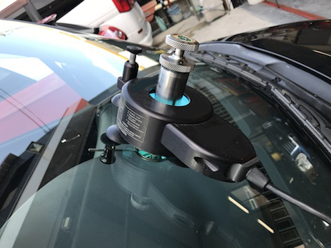 フロントガラス　飛び石　修理　ウインドリペア