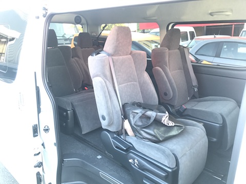 ハイエース　ヘコミ　修理　デントリペア　クォーター