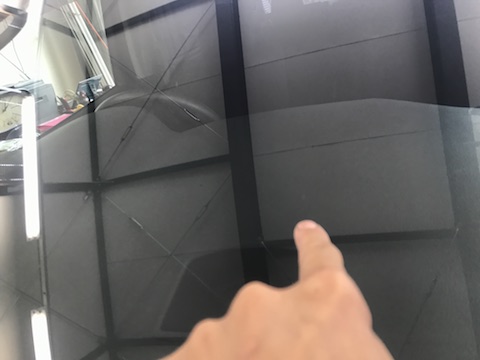 フロントガラス　飛び石　修理　ウインドリペア　ヴェルファイア