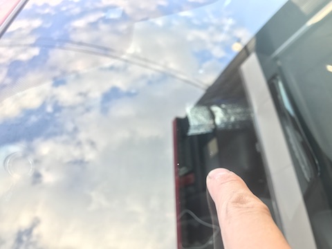 CX-5　フロントガラス　飛び石　修理　ウインドリペア