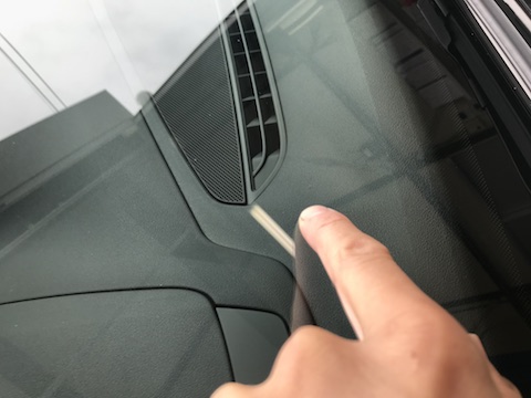 アウディ TT フロントガラス　飛び石　修理　ウインドリペア