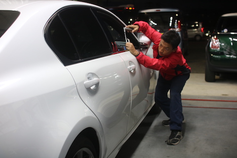 レクサス　GS　ヘコミ　修理　デントリペア