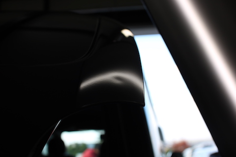 ハイエース　リアゲート　ヘコミ　修理　デントリペア