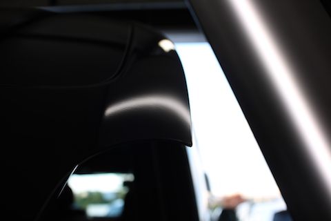 ハイエース　リアゲート　ヘコミ　修理　デントリペア