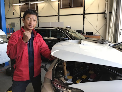 レボーグ　ヘコミ　修理　デントリペア　ボンネット