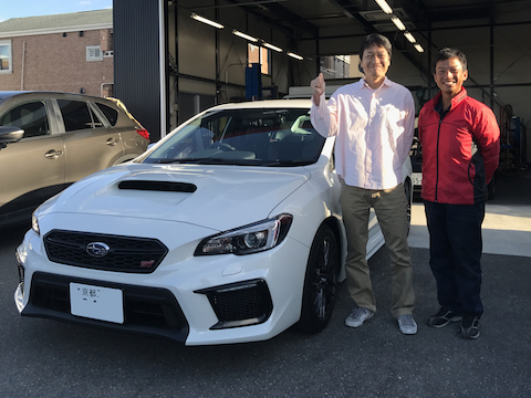 レボーグ　ヘコミ　修理　デントリペア　ボンネット