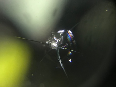 アトラス フロントガラス 飛び石 修理 ウインドリペア