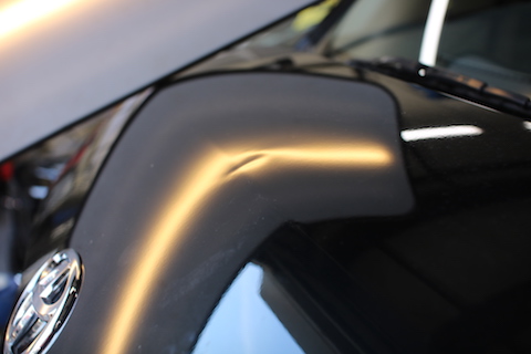 ハイエース　ボンネット　ヘコミ　修理　デントリペア