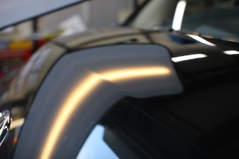 ハイエース　ボンネット　ヘコミ　修理　デントリペア