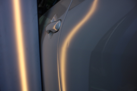 プリウス　ドア　ヘコミ　修理　デントリペア