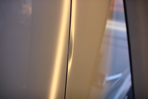 ドア エッジ 角 ヘコミ 修理 デントリペア