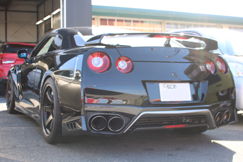 GTR 35 フロントガラス　飛び石　修理　ウインドリペア