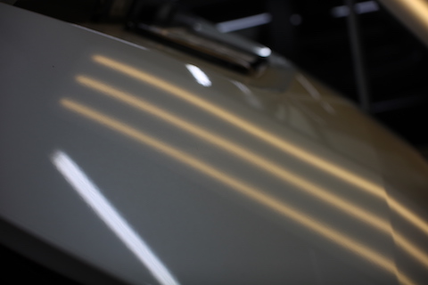 セレナ　ヘコミ　修理　デントリペア　リアゲート　ドア