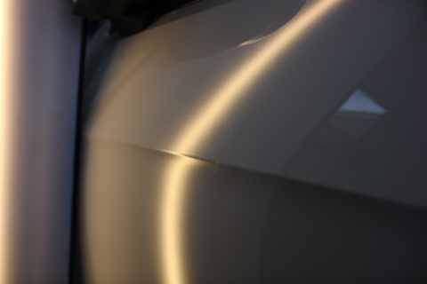 フォルクスワーゲン　ヴァリアント　ヘコミ　修理　デントリペア