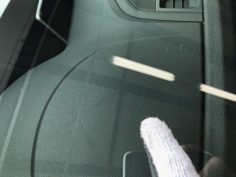 フロントガラスの欠け修理もお任せください