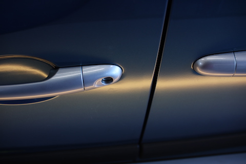 車のヘコミ、修理代が半額以下！