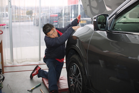 大阪のデントスマイルは、驚きのヘコミ修理をご用意しています！