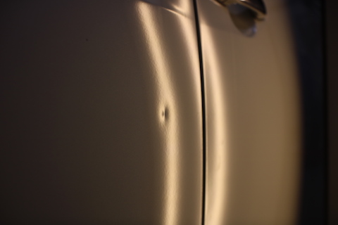 1時間以内でヘコミ修理！跡も残りません。