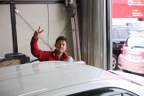 ルーフのヘコミ直しは、修理歴つかない方法で価値を下げません！