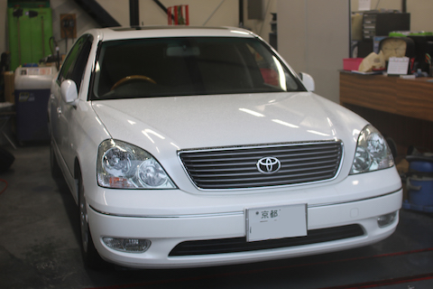 フロントガラス端から10cm以内のヒビもウインドリペアで修理