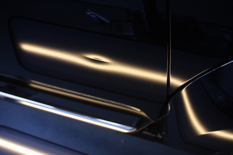 新車ワーゲンのヘコミを、塗装しないで新車の鉄板に元どおりに修理！