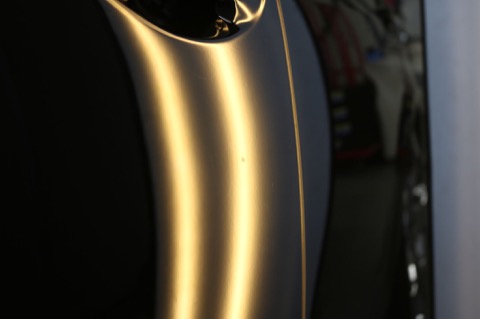 1時間もかからずに、車のヘコミ修理出来ます！