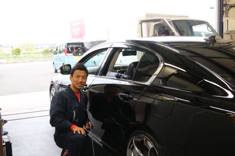 1時間もかからずに、車のヘコミ修理出来ます！