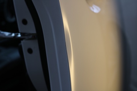 安い車のへこみ修理はデントリペア安い車のへこみ修理はデントリペア