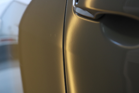 ドアエッジの折れ・ヘコミ修理もデントリペアで直せます！