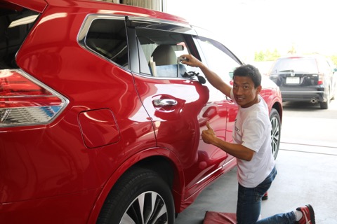 ヘコミ修理、磨いた技術で直せば元どおり！